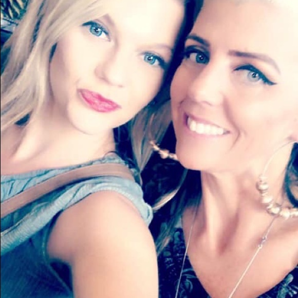 Meet your Posher, Heather - Picture 10 of 16